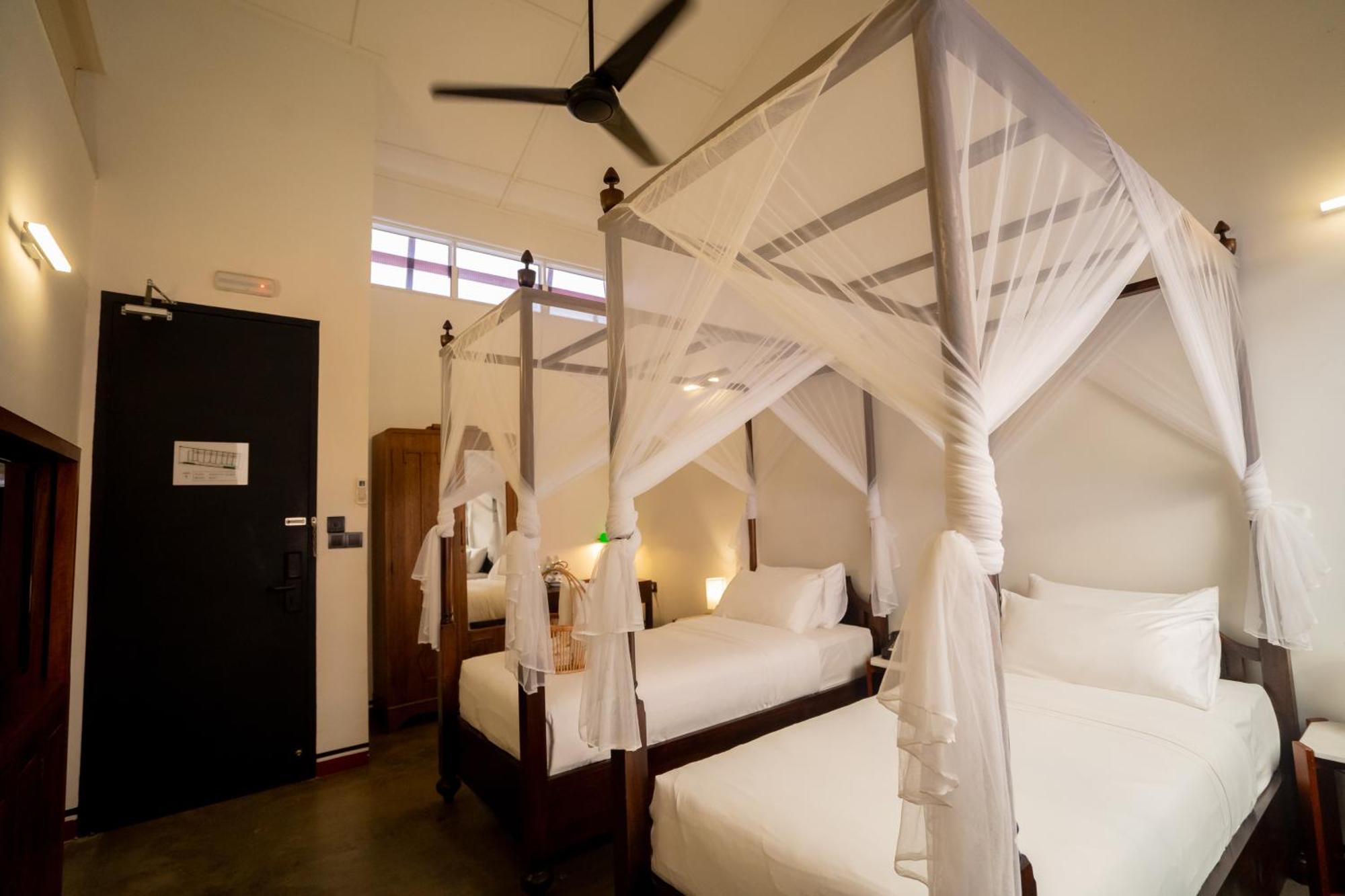 Tian Jing Hotel 3*